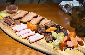 American Slow-Roasted Platter