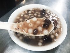 -芳婆糕团店(王府大街店)