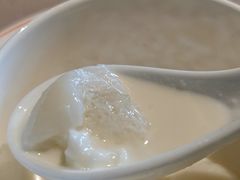 燕窝汤圆杏汁蛋白炖-荣轩(新荣记环球金融中心店)