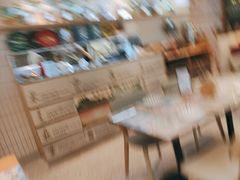 -必胜客(WOW昙华林店)
