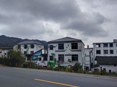 -梅岭月亮湾山体公园