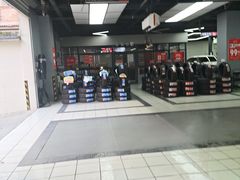 -哈贝卡汽车服务连锁(硕士路店)