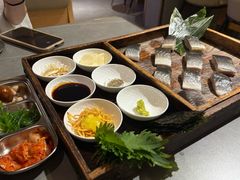 -围炉肉舍•炭烤活鳗•丹东海鲜烤肉(步行街店)