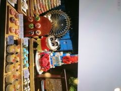 -雍容荟帝王蟹活龙虾展台自助(IFS黑金店)