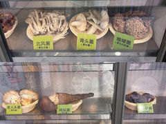 -菌海森林·非遗野生菌火锅(西山区滇池路摩根道店)