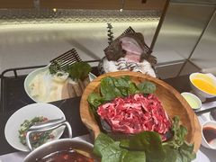 -红鼎豆捞·非遗鲍皇汤火锅(宝丰路店)