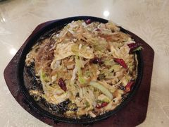 铁板包菜粉丝-鹤乡东北菜(崮山路店)