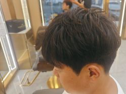 -一東造型烫发染发