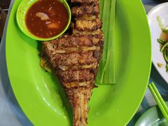 烤鸡鱼-明记烧鱼美味店