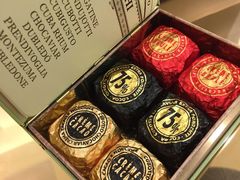 -VENCHI 闻绮(上海佛罗伦萨小镇店)