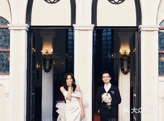 婚纱照推荐|复古现代城堡时尚浪漫外景婚纱照