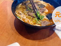 酸菜牛杂米线-老妈米线(港龙店)