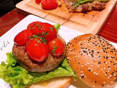 芝心牛肉汉堡-Lets burger非常汉堡·环球风味(蓝色港湾店)