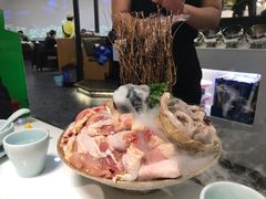 -洪氏嗨捞·猪肚鸡火锅(阳光天地店)