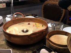 -三人行骨头王火锅(长寿店)