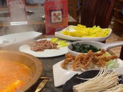 -小天鹅火锅·一线江景洪鼎旗舰店(洪崖洞店)