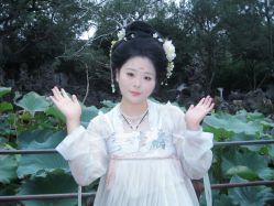 -梦回汉唐汉服旗袍体验馆(拙政园店)