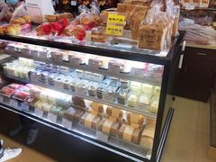 -红宝石·鲜奶小方·海派西点房(南翔店)