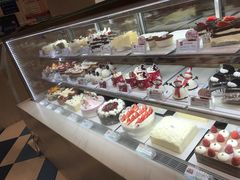 -85度C(生甜甜圈研究工坊·上海局门店)