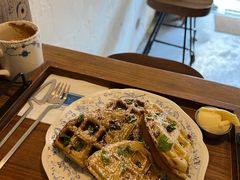 陕北黄米糕华夫-春庄咖啡SpringHues(钟楼小区店)