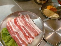 -围炉肉舍丹东海鲜烤肉·烤活鳗(步行街店)