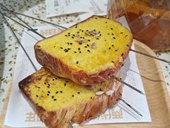 -小董哥烤串·爆汁大油边(故宫店)