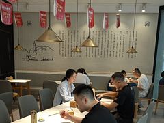 -镇南锅盖面馆(解放路店)