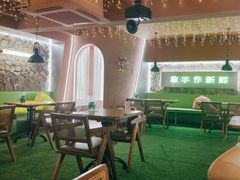 -Dragon Pizza•圆脸龙披萨·牛排餐厅