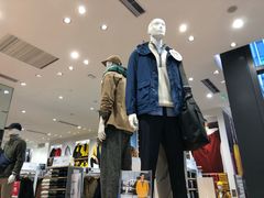 店内环境-优衣库(深圳万象天地旗舰店)