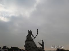 -巴陵广场