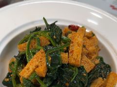 -汗腾格里·风味餐厅(新疆驻京办店)
