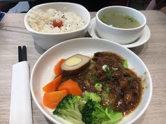 -康师傅私房牛肉面(马泉营奥莱店)