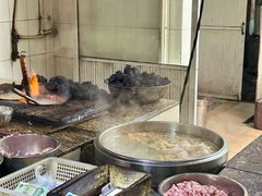 -正宗杨记普洱酸醋米线(总店)