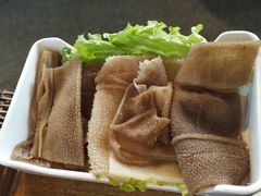 极品鲜毛肚-小龙坎老火锅(北京三里屯店)
