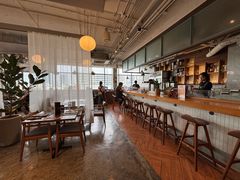 -ROAST coffee & eatery