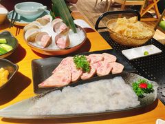 -洪氏嗨捞·广东猪肚鸡·椰子鸡火锅(西咸万象城店)