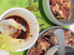 -洪氏嗨捞·广东猪肚鸡·椰子鸡火锅(西咸万象城店)