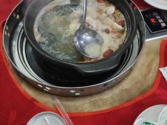 -花苑美食横琴生蚝火锅(拱北粤华路店)