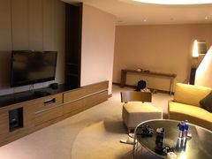 -上海滴水湖皇冠假日酒店