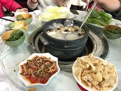 -南渝食府.墨脱石锅松茸鸡