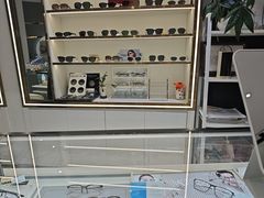 -沫芮眼镜·蔡司·依视路·尼康明月(环创店)