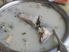 -雪湖煜辰鱼头老店(雪野湖店)