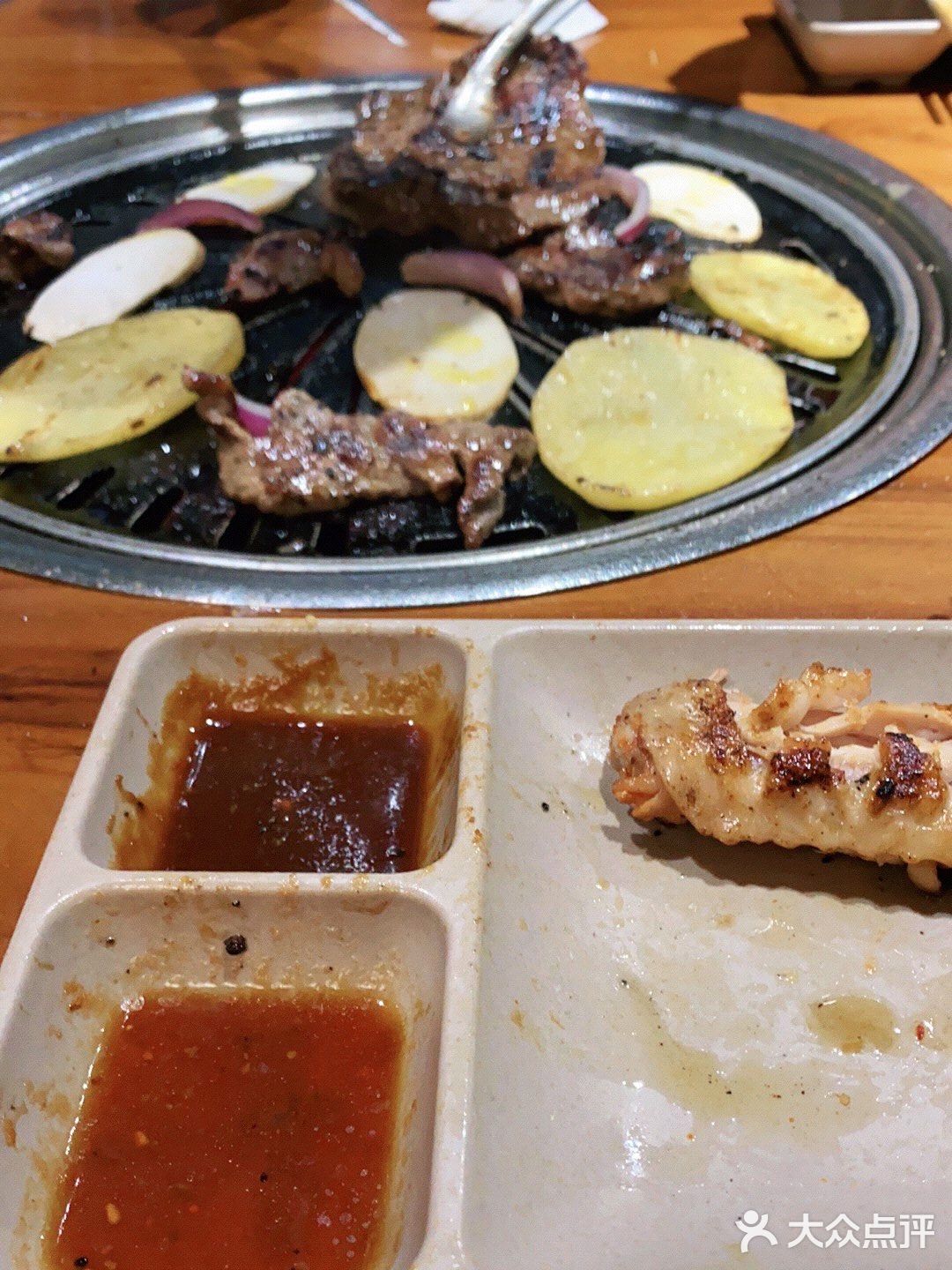 装修风格很好看，店里周末人还挺多的 服务态度