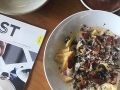 -ROAST coffee & eatery