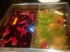 -百年川椒重庆老火锅(光谷店)
