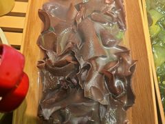 -牛YO寿喜烧·铁板烧和牛火锅自助(市府恒隆店)