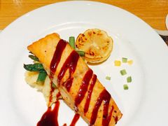 煎三文鱼配扒芦笋、莳萝奶油汁-兰特伯爵西餐厅·啤酒屋(方庄店)