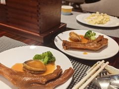 -广州万富希尔顿酒店·感趣自助餐厅·金秋蟹宴生蚝海鲜刺身
