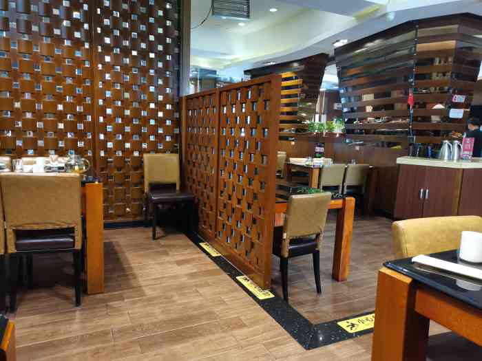 晟添福酒店(三姓街店)-"菜品还是很有自己的特色的.比较适合东北人.