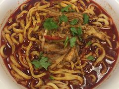 阿九牛腱子面-阿九笨鸡蛋手擀面(总店)